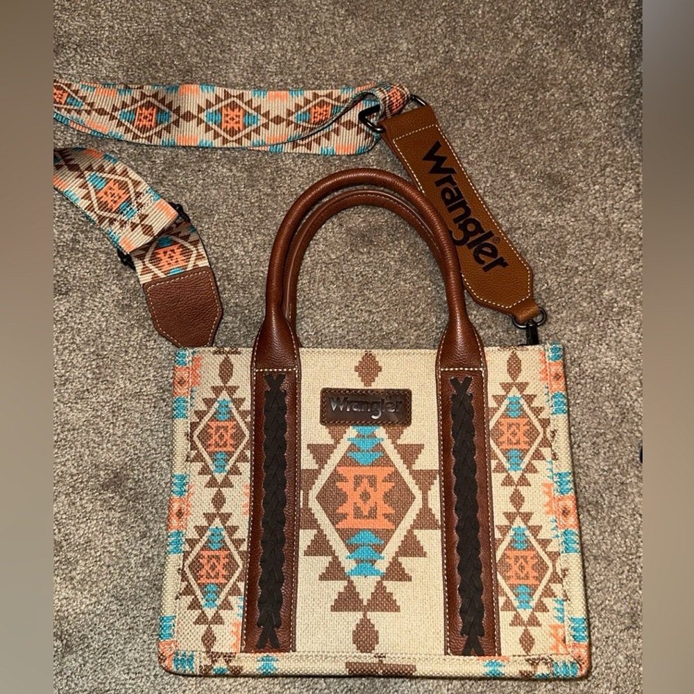 Wrangler Crossbody